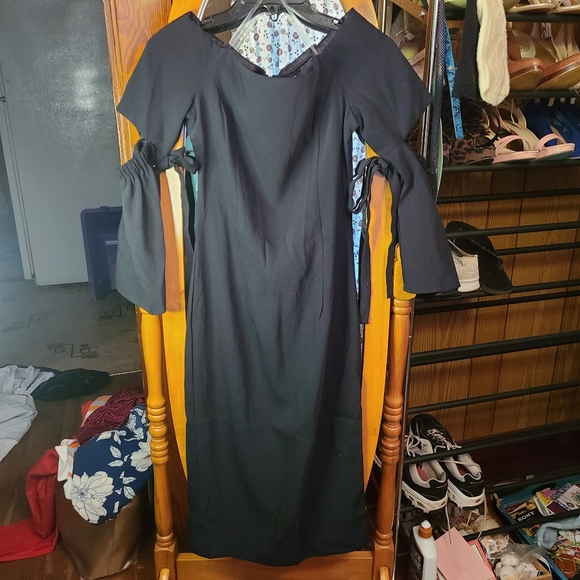 Do+Be Off Shoulder Tie Sleeve Midi Dress. - Picture 4 of 7